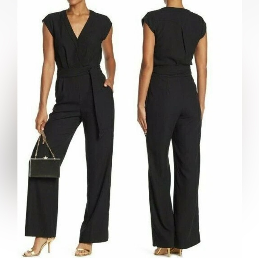Diane Von Furstenberg / Cap Sleeve Wide Leg Plunge Neck Jumpsuit Black Size 10